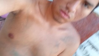 La tengo chiquita , me masturbi